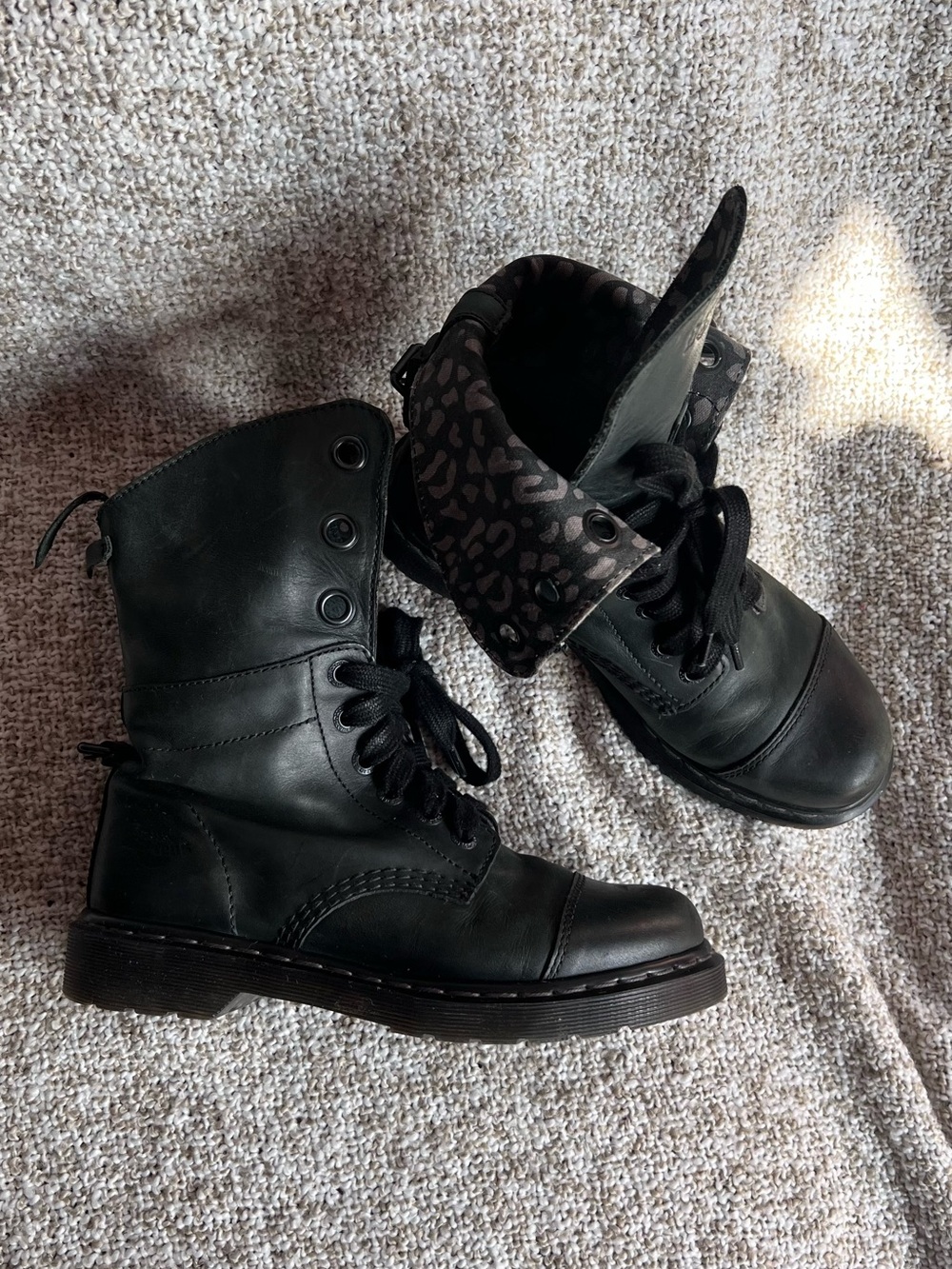 Women’s Size 9/41 Dr. Martens Aimilita / Triumph Fold-Down Boots Dark Green